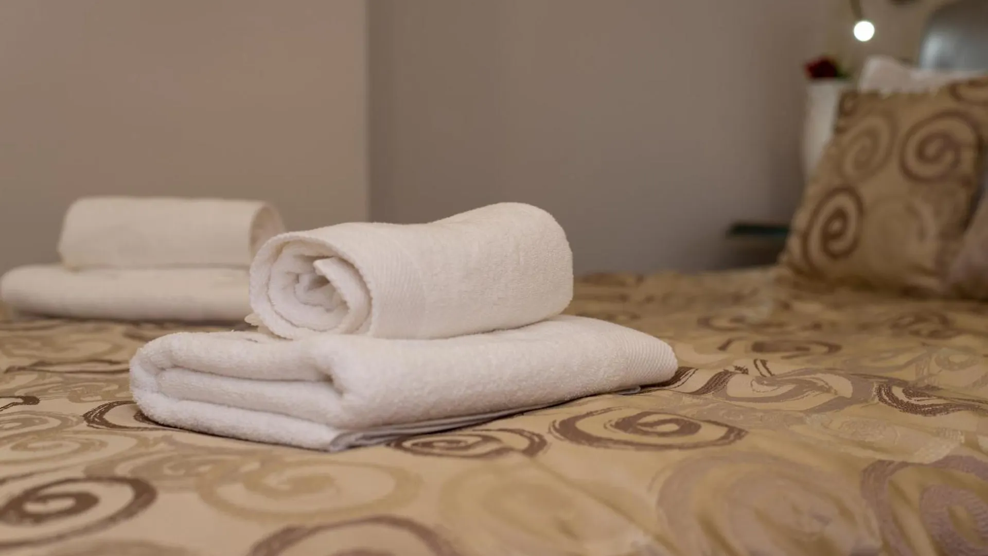 Queen Teuta Luxury Rooms Split Guest house