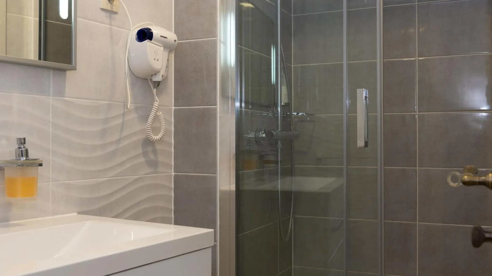 Queen Teuta Luxury Rooms Split Croatia