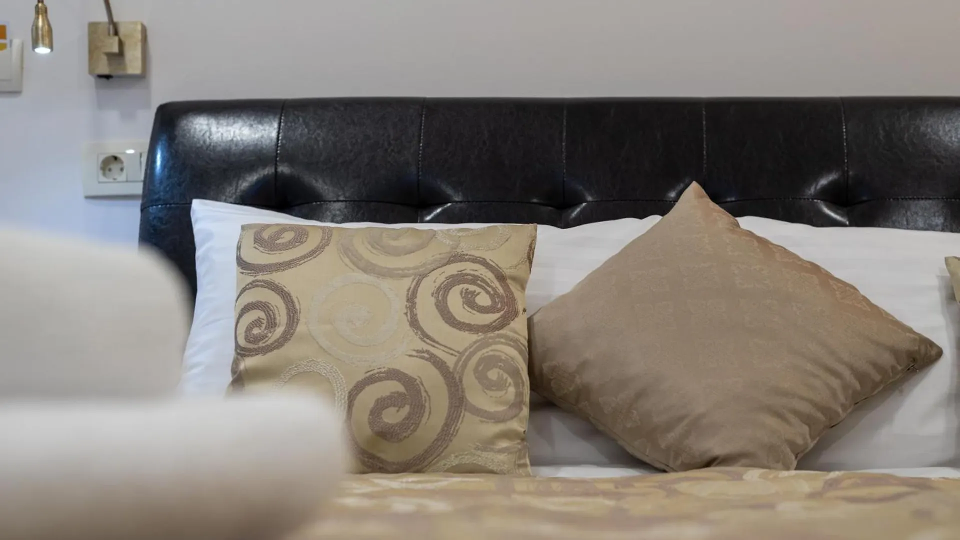 Queen Teuta Luxury Rooms Split