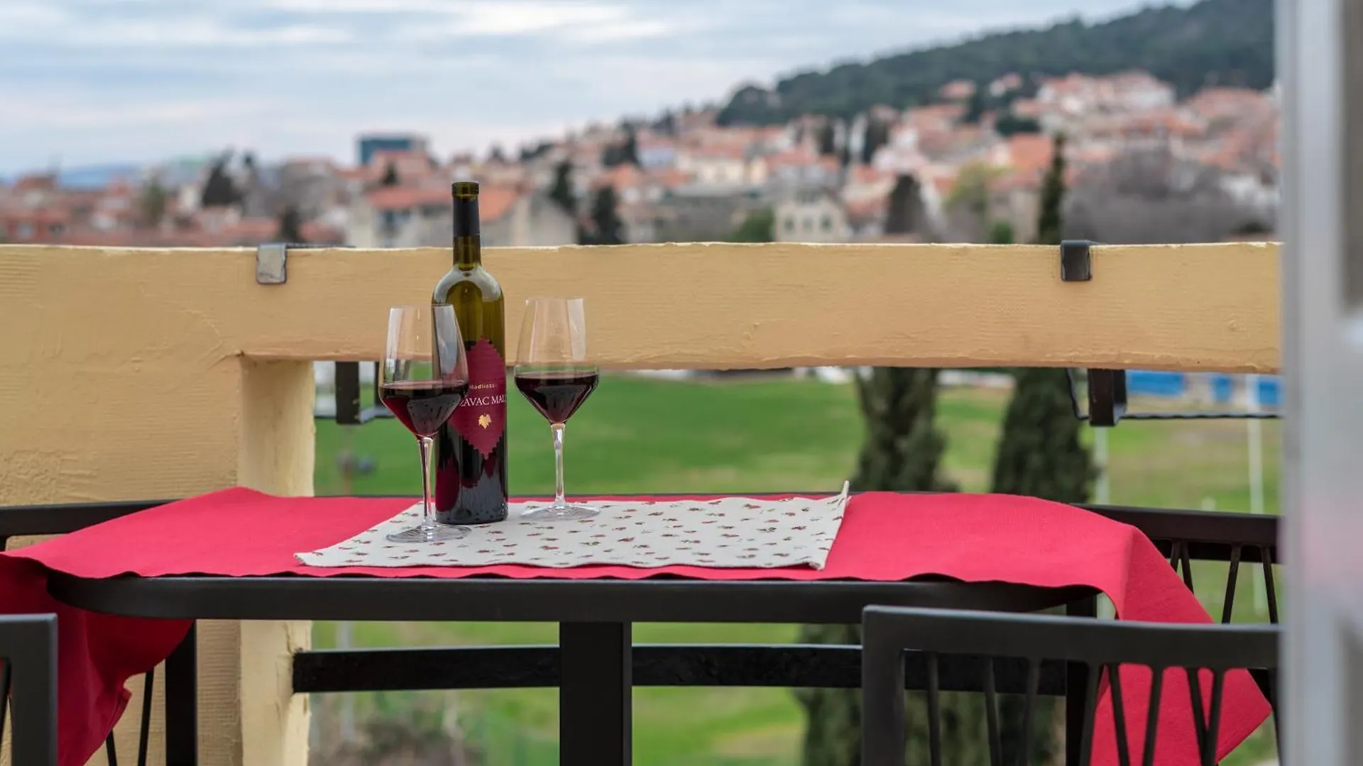 Queen Teuta Luxury Rooms Split Croatia