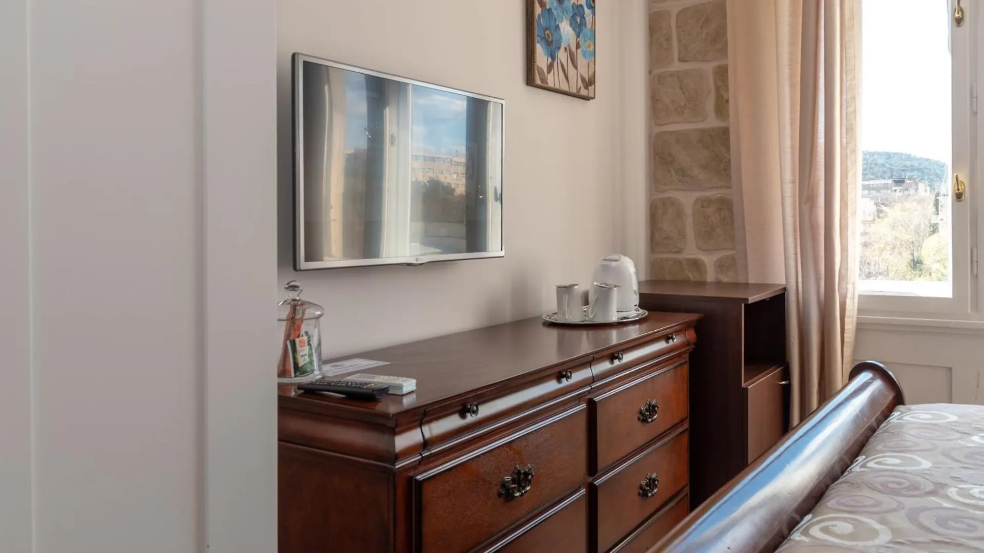 Queen Teuta Luxury Rooms Split Pensión