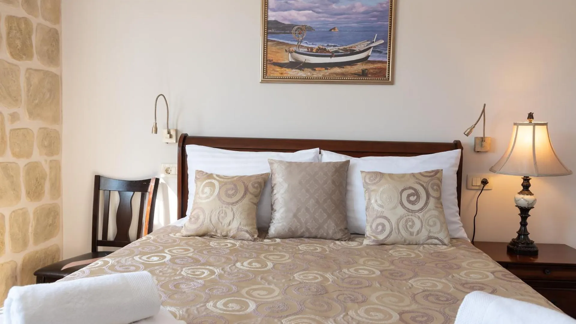 Queen Teuta Luxury Rooms Split Croatia