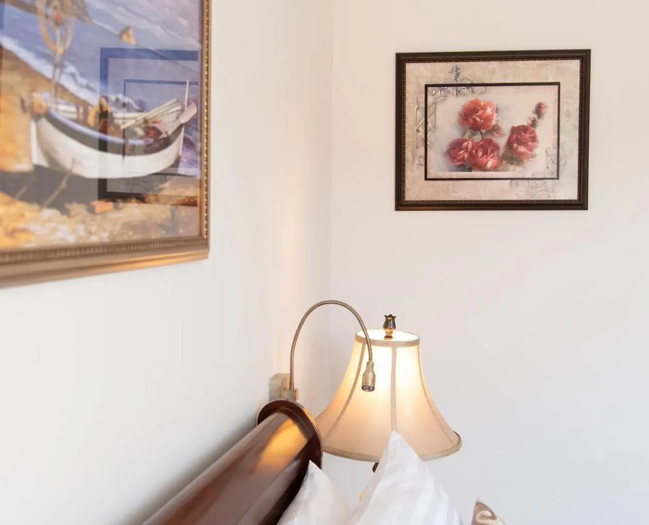 Queen Teuta Luxury Rooms Split Guest house
